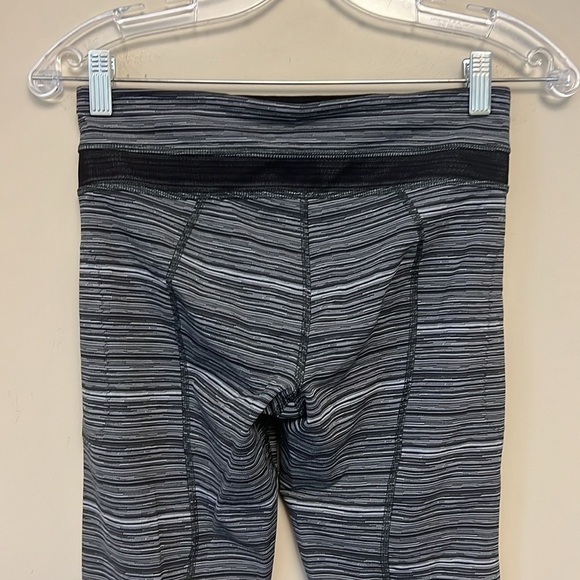 Lululemon Inspire Tight Il (Mesh) Cyber Black Deep Coal / Black Size 6 - Picture 6 of 8